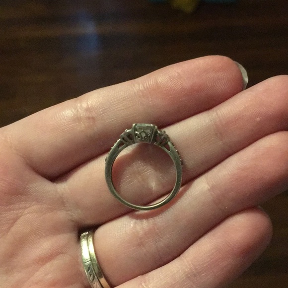 Genuine Aquamarine Ring - Picture 3 of 5